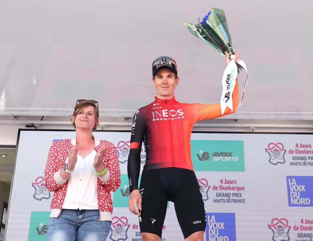 Remise du prix de la combativité parrainé par la Voix des Sports sur l'étape reine des 4 jours de Dunkerque entre La Chappelle d’Armentieres et Cassel 